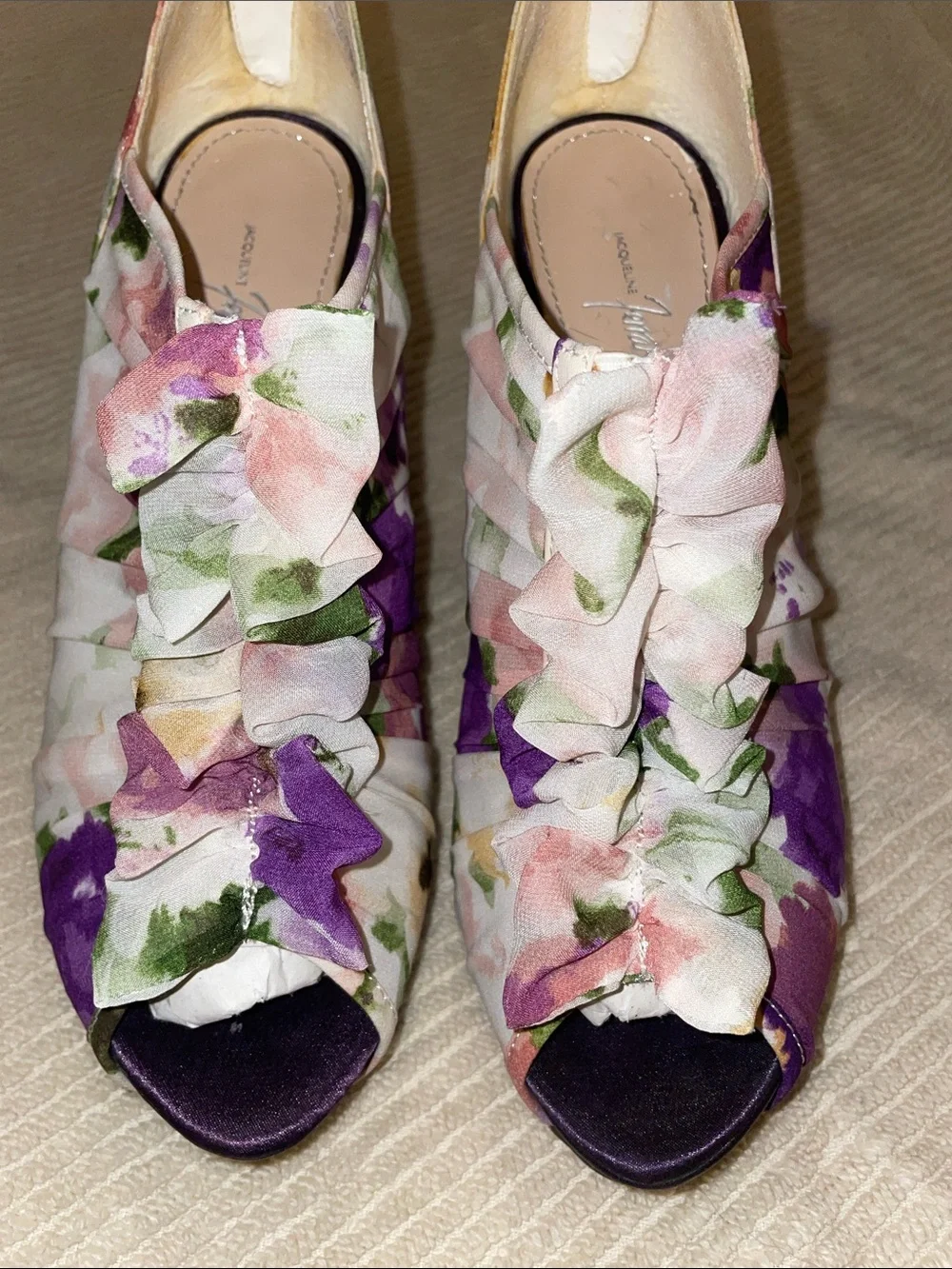 Jacqueline Ferrar Floral Ruffle Peep-Toe Women's Heels - Purple/Pink size 8 1/2